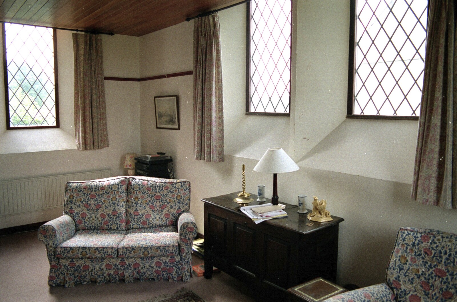 The lounge from Plymouth and The Chapel, Hoo Meavy, Devon - 25th July 1991