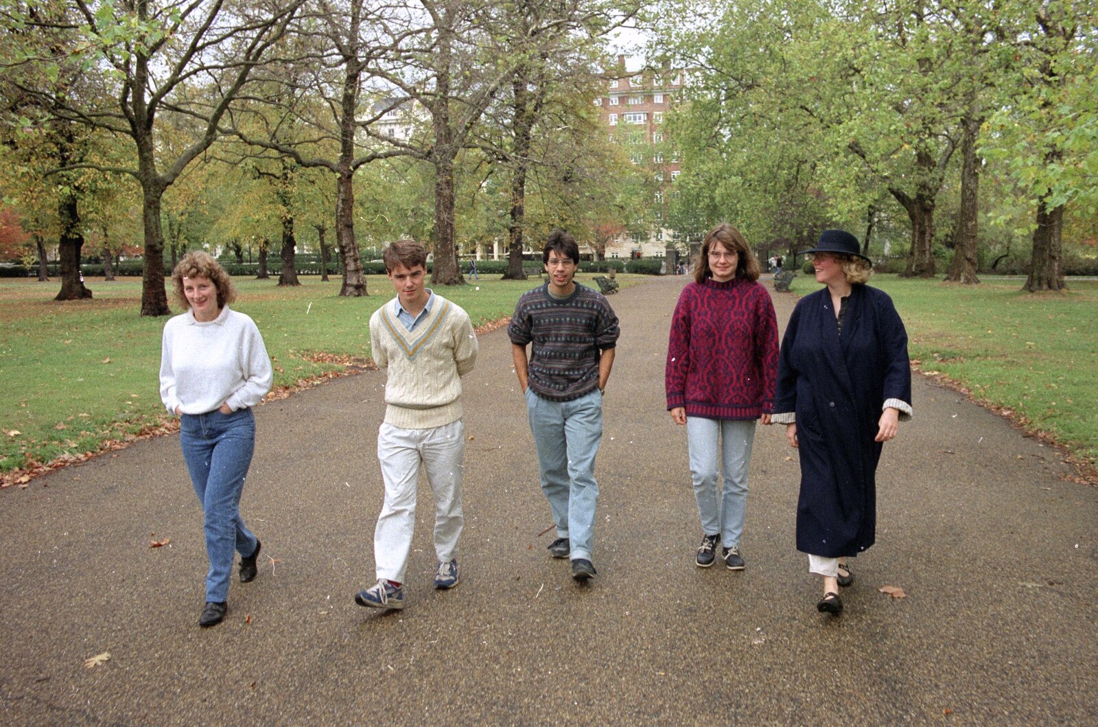 A walk in the park from Nigel's Party and Hyde Park, Lancaster Gate, London - 16th October 1991