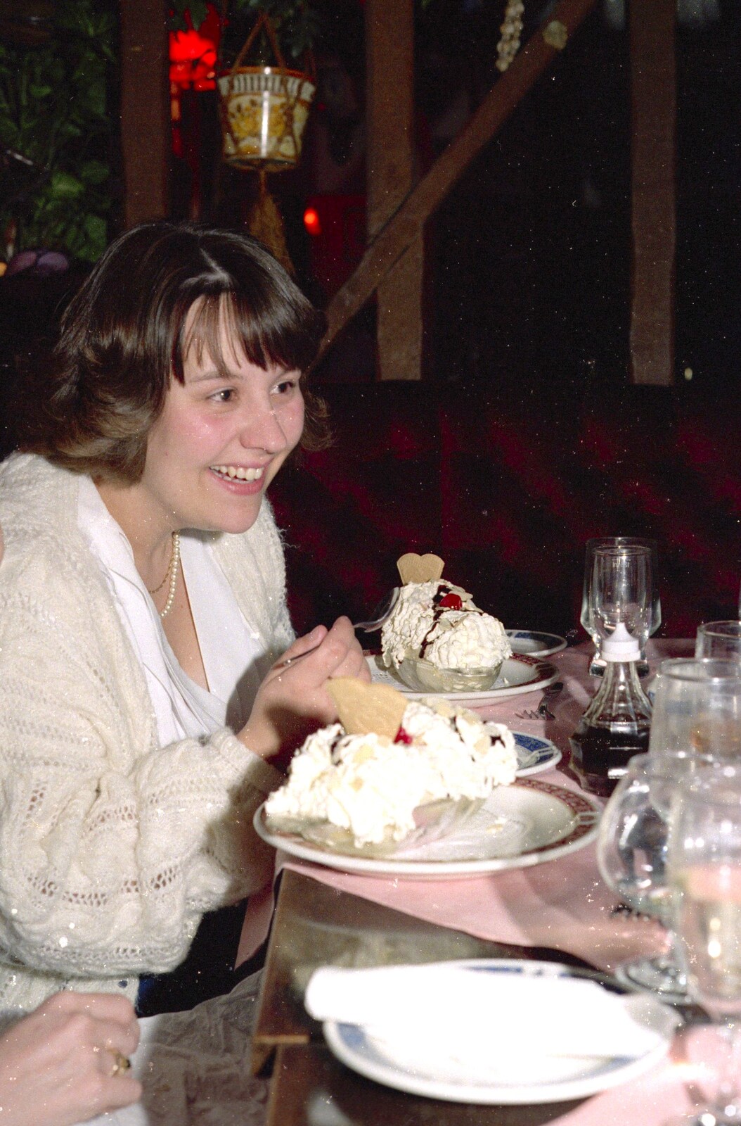 Wendy giggles over the puddings from Bonfire Night and Printec at the Stoke Ash White Horse, Suffolk - 5th November 1991
