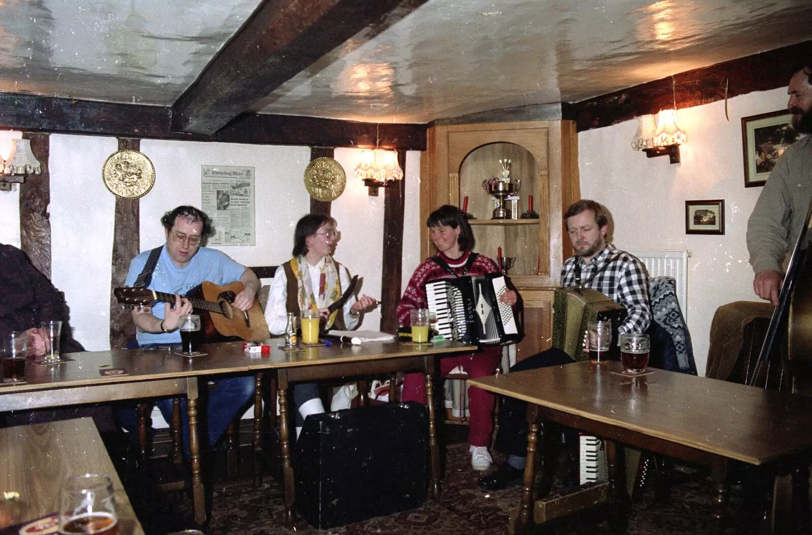 It's folk night in the Cat and Mouse, from A Ceilidh and a Walk Across the Common, Stuston - 26th February 1992