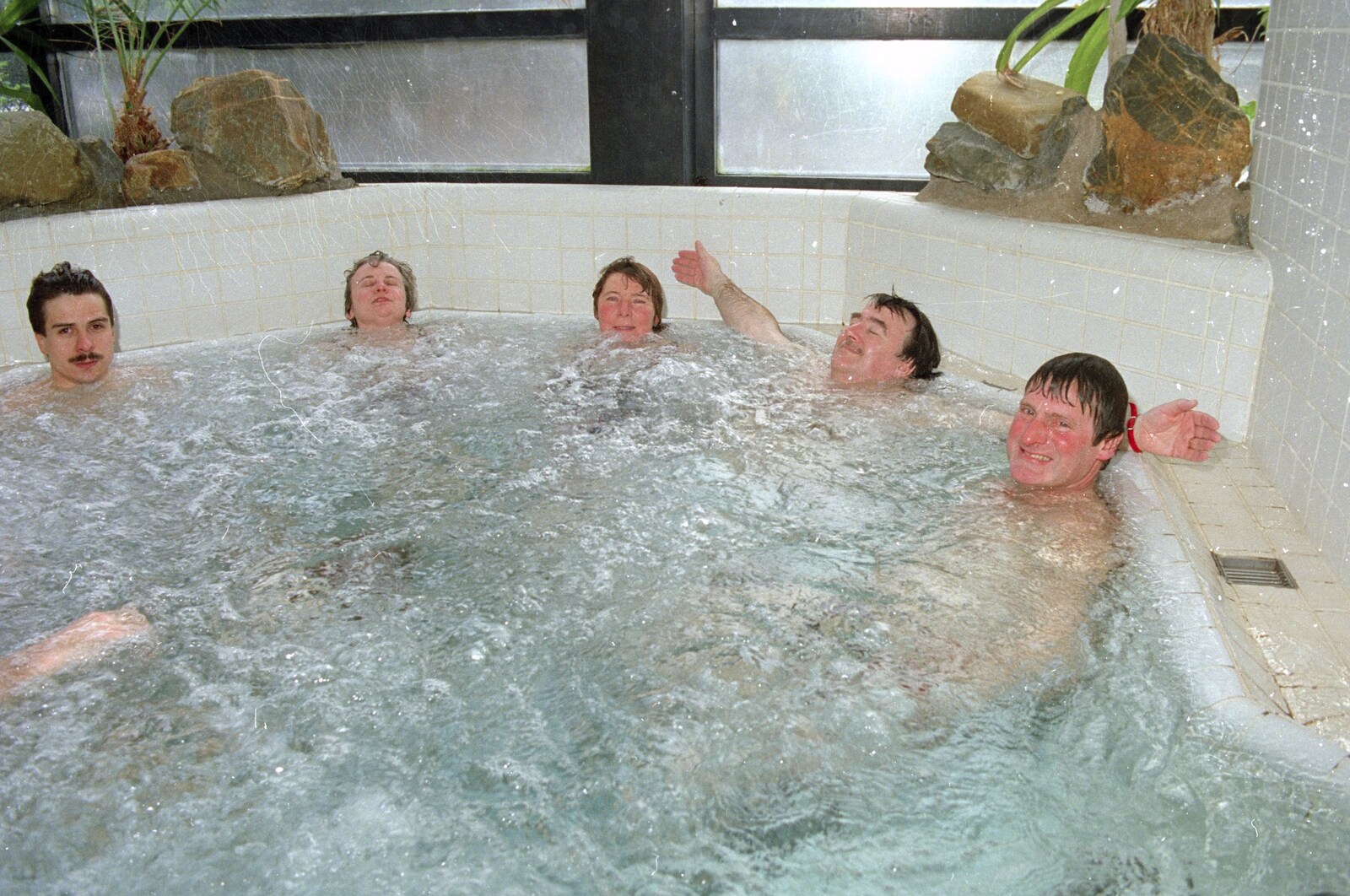 A Trip to Center Parcs, Eemhof, Netherlands - 24th March 1992: Life in a jacuzzi