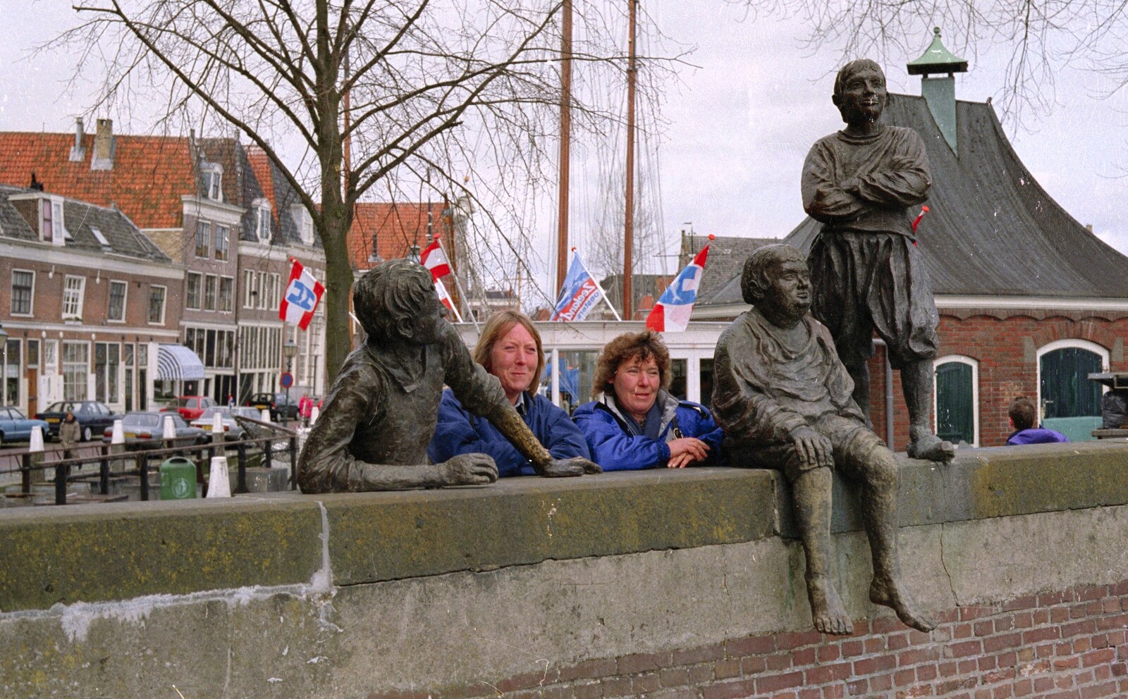 Out and About in Amsterdam, Hoorne, Vollendam and Edam, The Netherlands - 26th March 1992: Sue and Brena look out across the river