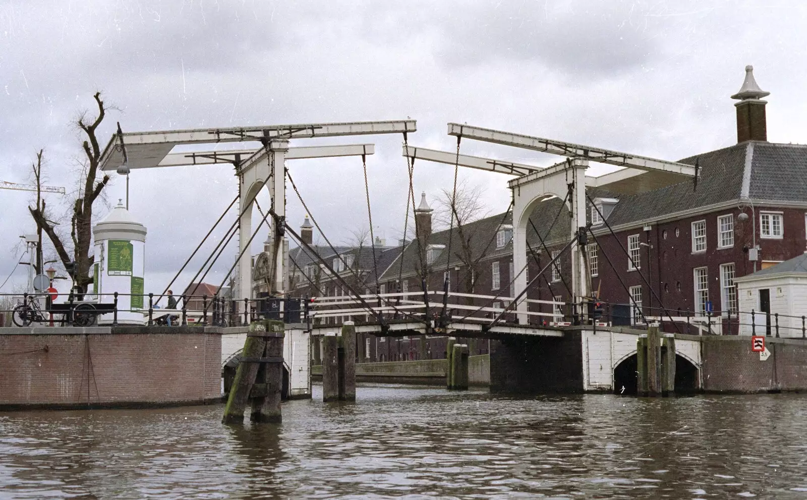 The Magere Brug - Skinny Bridge - again, from Out and About in Amsterdam, Hoorne, Vollendam and Edam, The Netherlands - 26th March 1992