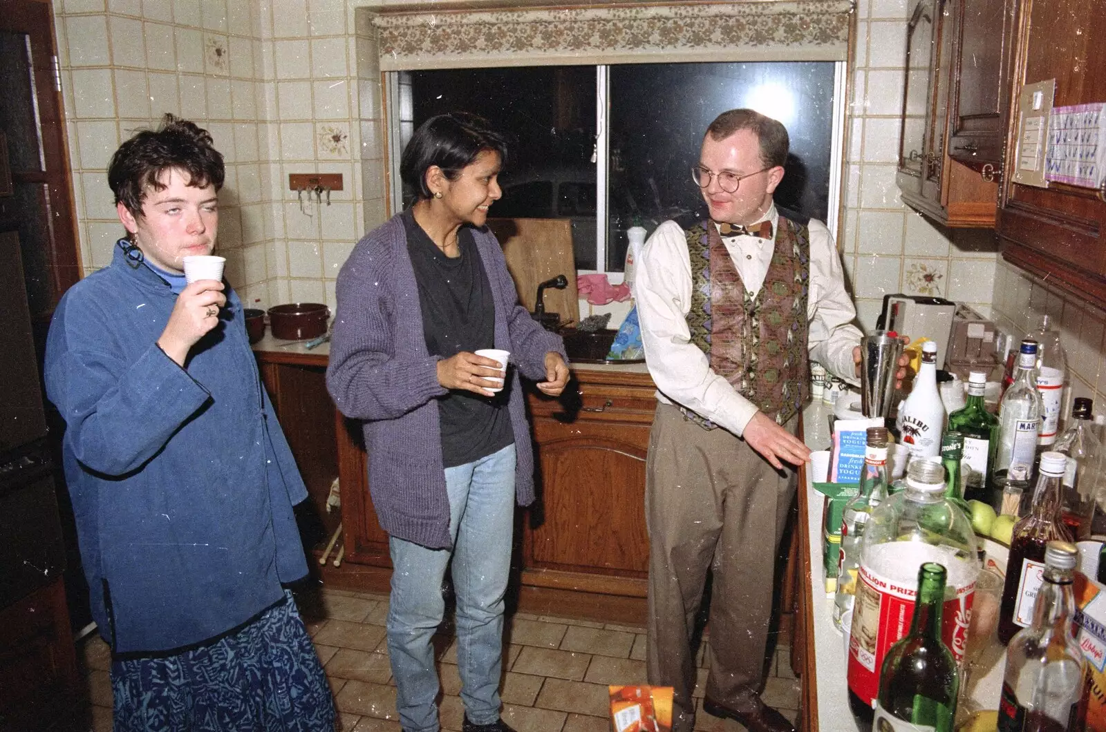 The action in the kitchen, from Hamish's Oxford Party, Oxfordshire - 25th April 1992