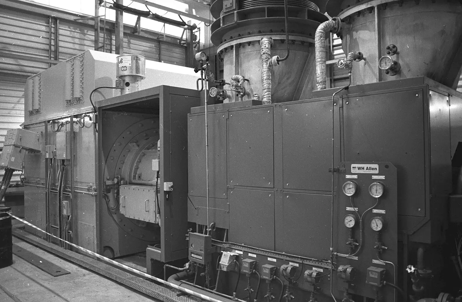 The end result: a 12.7MW generator, from The World's First "Chicken Shit" Power Station, Brome, Eye, Suffolk - 11th July 1992