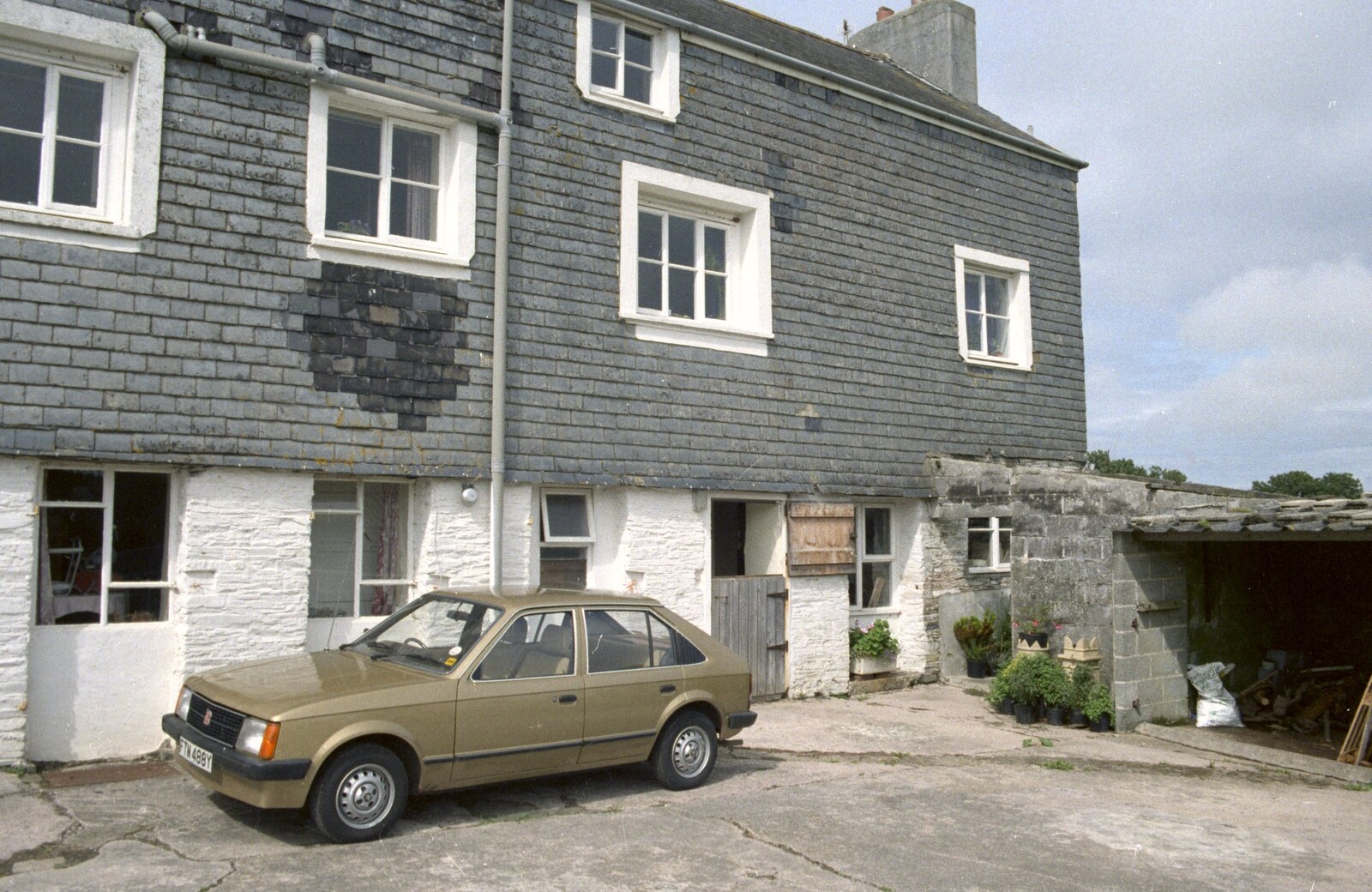 Nosher's beloved car at Pitt Farm from Another Trip to Plymouth and Harbertonford, Devon - 16th August 1992