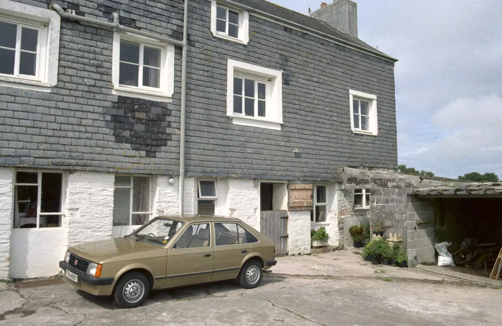 Nosher's beloved car at Pitt Farm, from Another Trip to Plymouth and Harbertonford, Devon - 16th August 1992