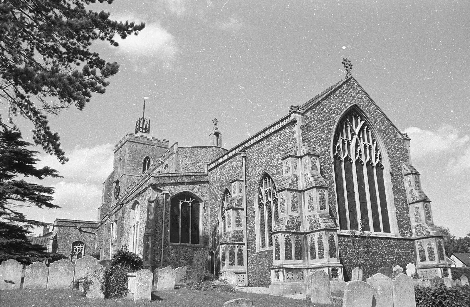 St. Mary's Church, Diss, from A Black and White Life in Concrete, Stuston, Suffolk - 3rd September 1992