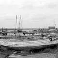 The decaying skeleton of a fishing boat, Blackshore Quay in Black and White, Southwold and Sizewell, Suffolk - 16th September 1992