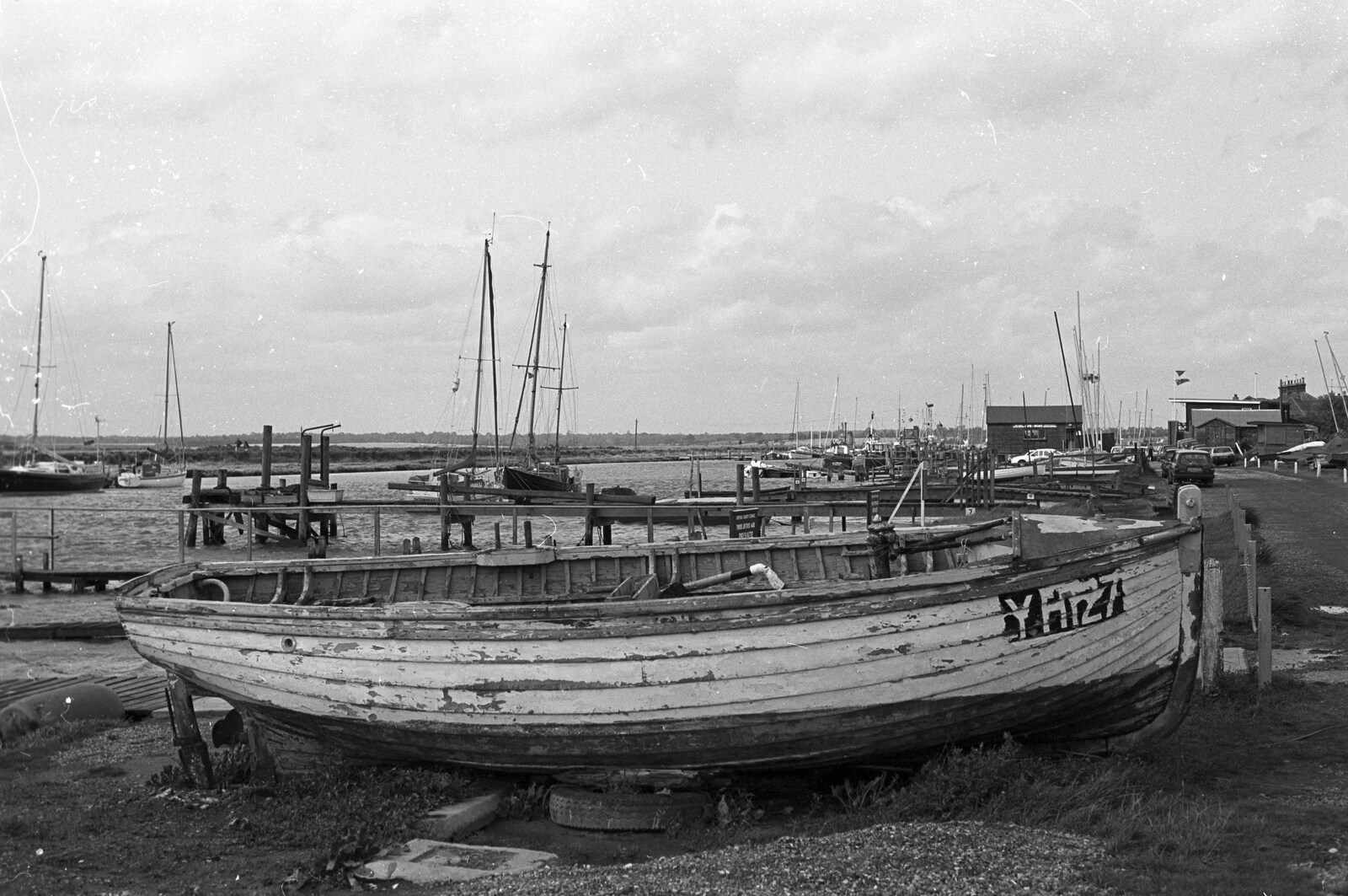 Blackshore Quay in Black and White, Southwold and Sizewell, Suffolk - 16th September 1992: The decaying skeleton of a fishing boat