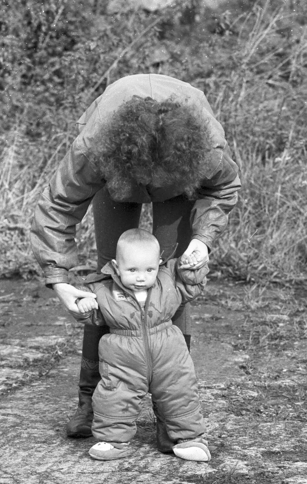 The baby does a toddle, from Cider Making in Black and White, Stuston, Suffolk - 11th October 1992