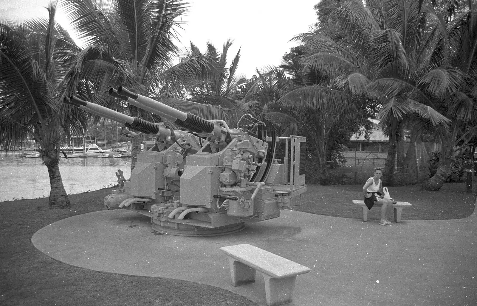 An anti-aircraft gun, from A 747 Cockpit, Honolulu and Pearl Harbor, O'ahu, Hawai'i, United States - 20th November 1992