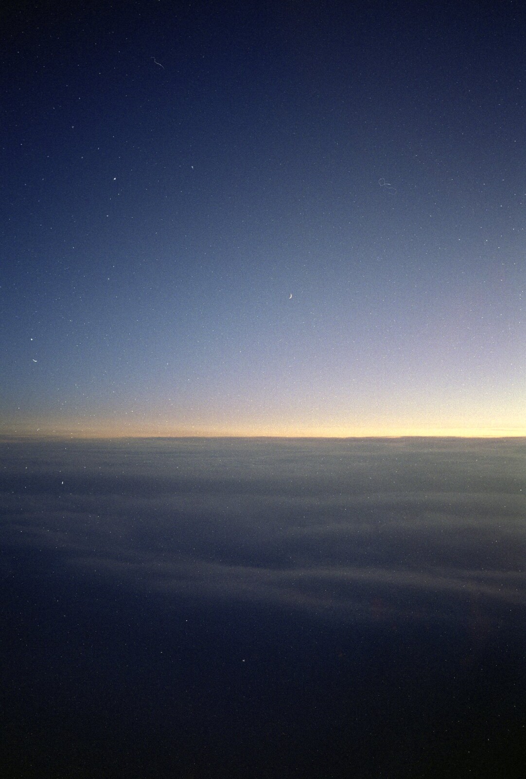 The view from the cockpit window at 35,000 feet from A 747 Cockpit, Honolulu and Pearl Harbor, O'ahu, Hawai'i, United States - 20th November 1992