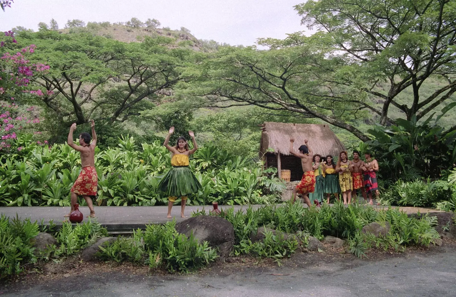 A spot of Hawaiian dancing, from A 747 Cockpit, Honolulu and Pearl Harbor, O'ahu, Hawai'i, United States - 20th November 1992