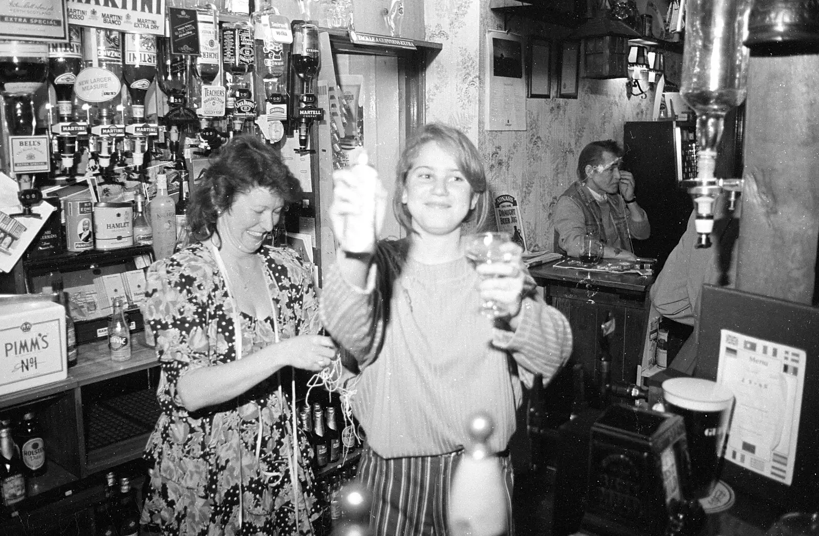 Lorraine gets ready with silly string, from New Year's Eve at the Swan Inn, Brome, Suffolk - 31st December 1992