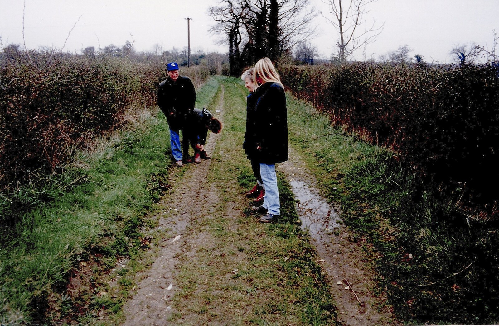 There'd a walk with Geoff, Brenda and Mad Sue in Stuston from A Night In The Swan Inn, Brome, Suffolk - 1st November 1993