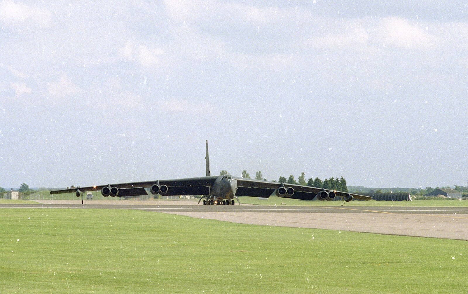 The mighty B52 lumbers up for take-off from The Mildenhall Air Fete, Mildenhall, Suffolk - 29th May 1994