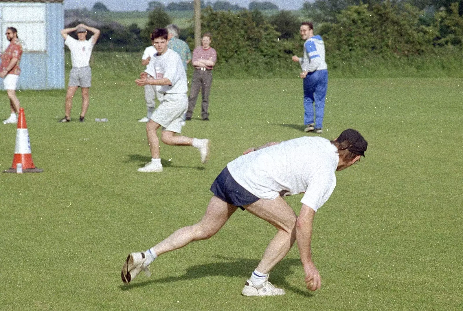 A bit of fielding action, from Clays Softball and Printec Reunion, Ditchingham and Stoke Ash, Suffolk - 2nd June 1994