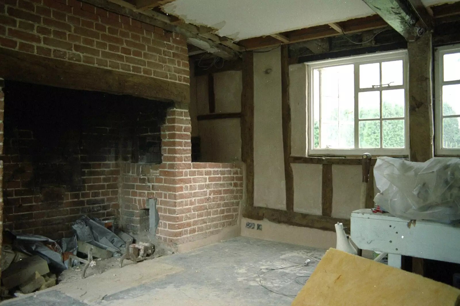 A mostly-plastered lounge, from Tone's Wedding, Mundford, Norfolk - 27th August 1994