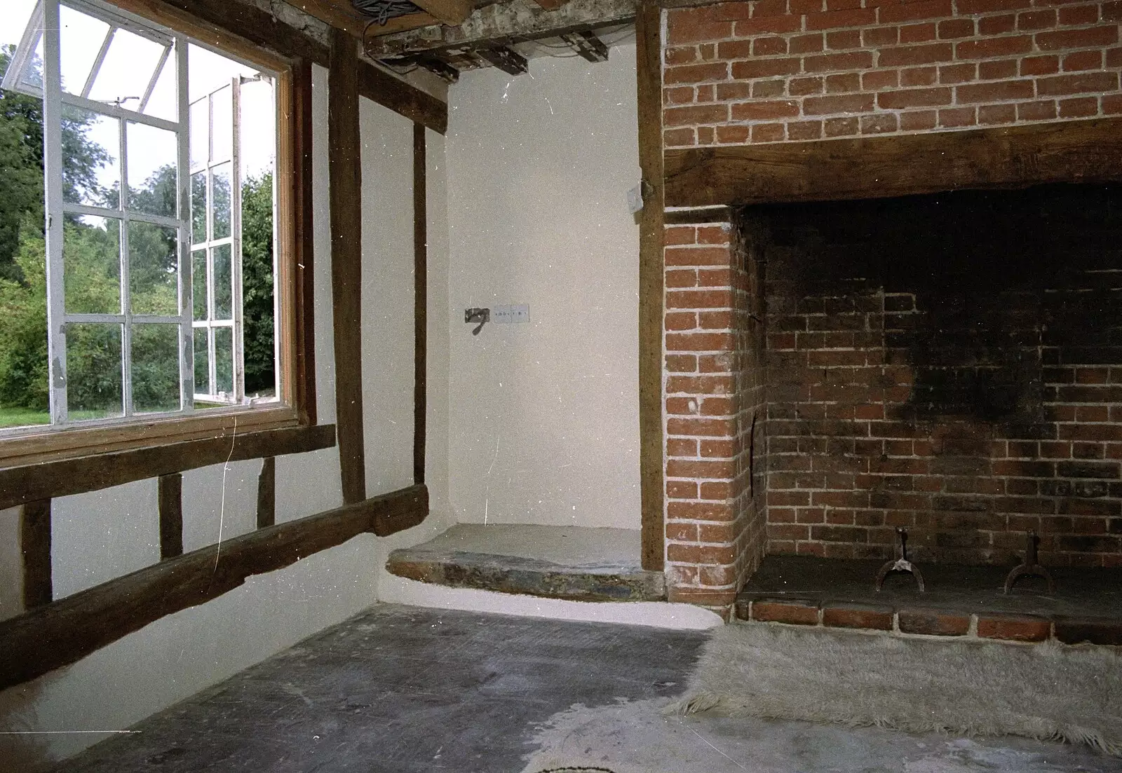 A painted corner of the lounge, from A Stripper at The Swan, Brome, Suffolk - 30th August 1994