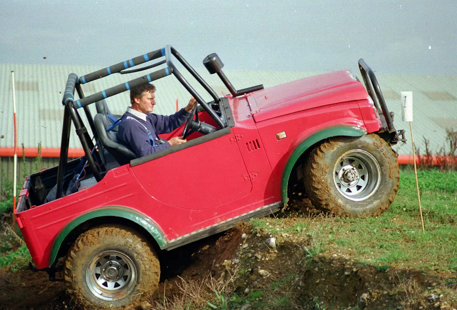 Geoff takes on a large step and loses, from Off-Roading With Geoff and Brenda, Suffolk - 10th October 1994