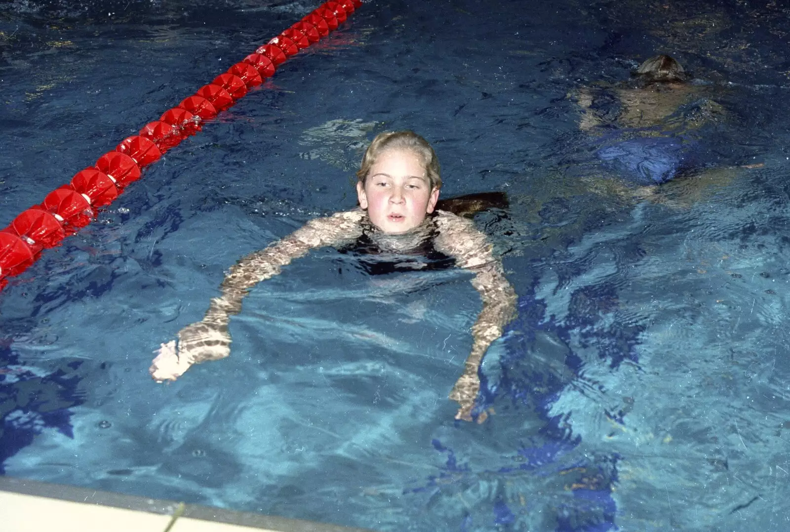 Lorraine swims up to the end of the pool, from The Swan does the BHF Sponsored Swim, Diss Pool, Norfolk - 3rd October 1994