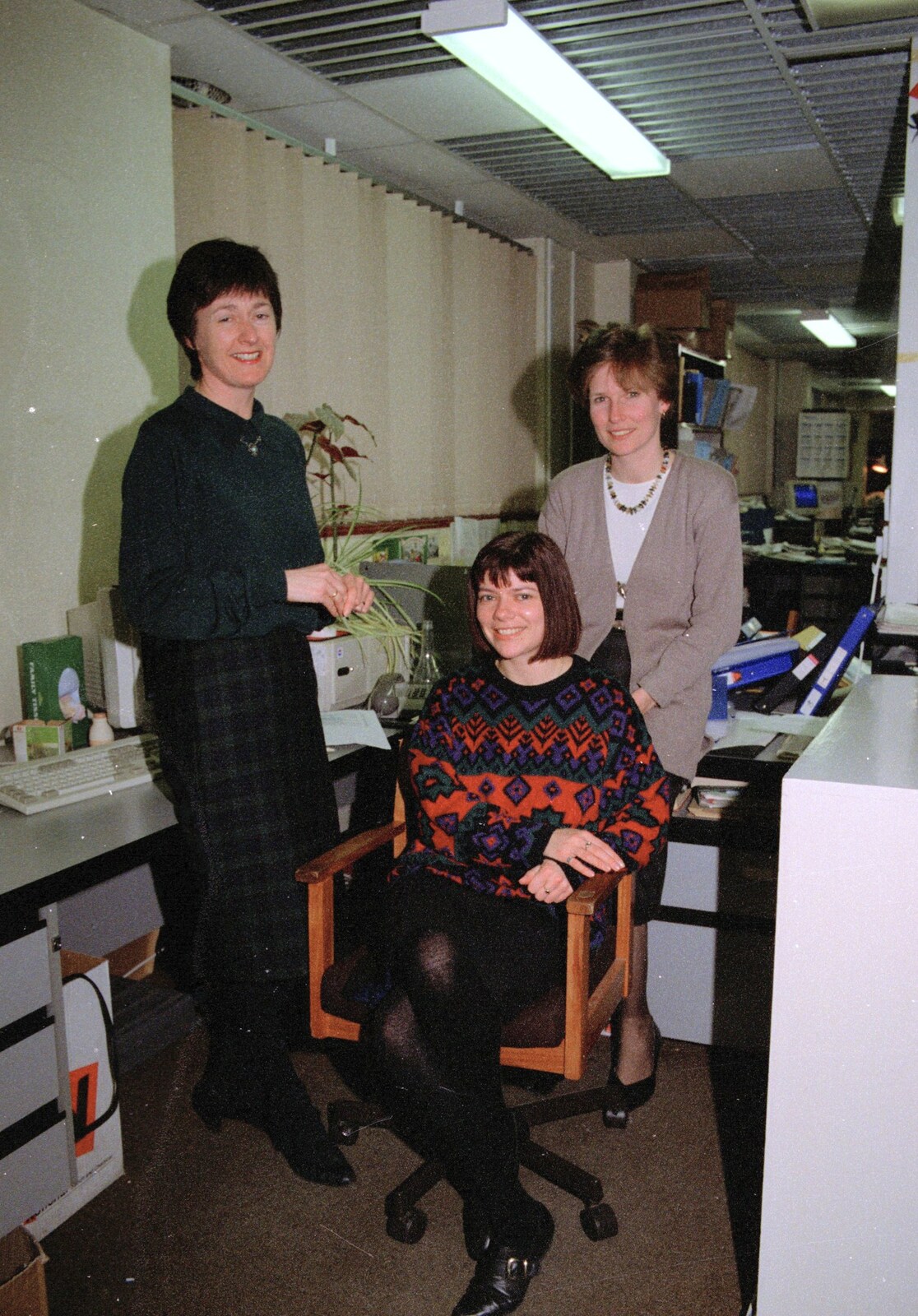 Last Day at Clays and a Night Round Hamish's, Bungay and Walkford - 20th January 1995: More office admin