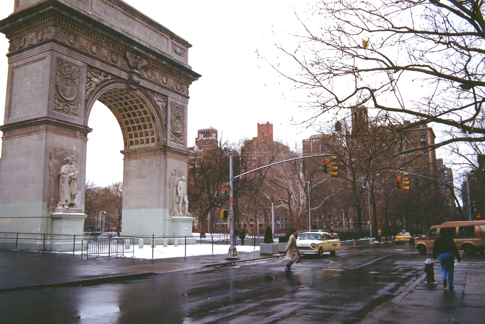 Washington Square and an old cab from A Trip to New York, New York, USA - 11th March 1995