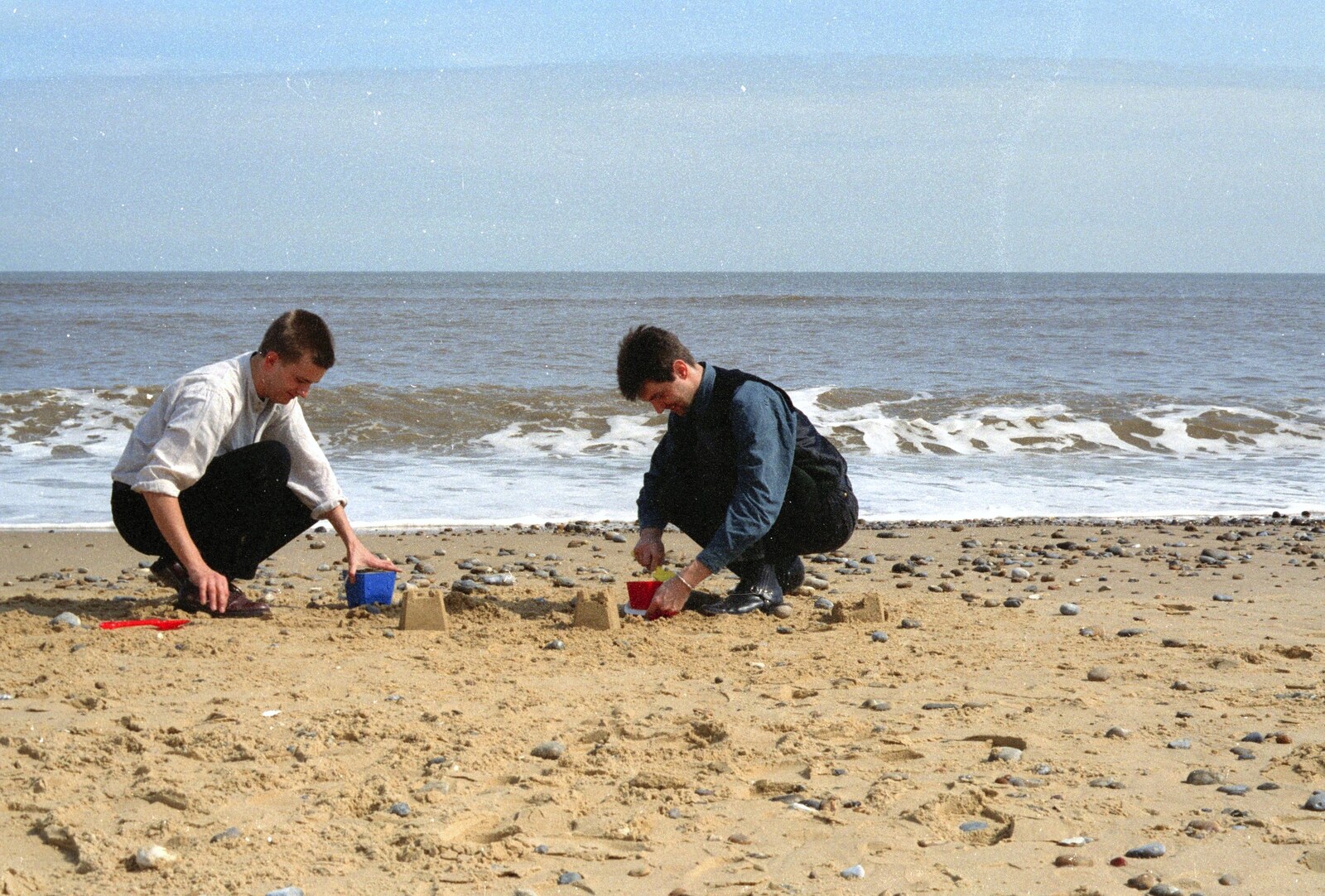 A Phil and Sean Weekend, and Bedroom Building, Brome, Norwich and Southwold - 18th April 1995: Nosher and Sean on the beach
