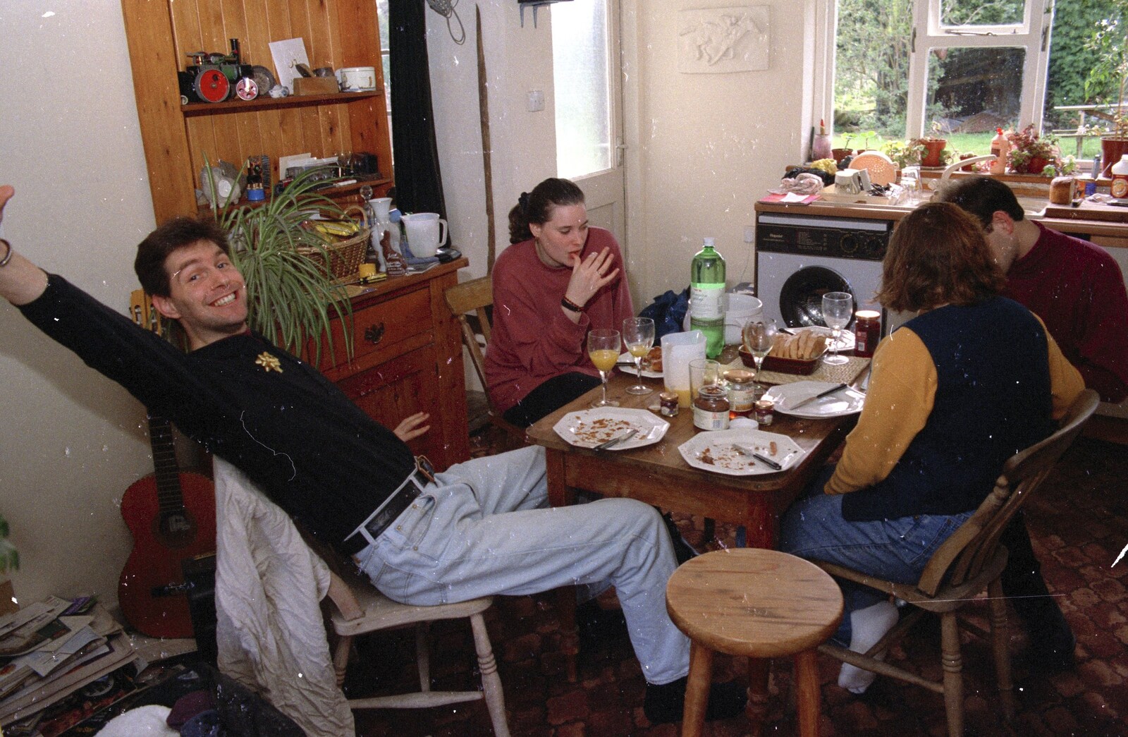 A Phil and Sean Weekend, and Bedroom Building, Brome, Norwich and Southwold - 18th April 1995: Sean leans back at breakfast