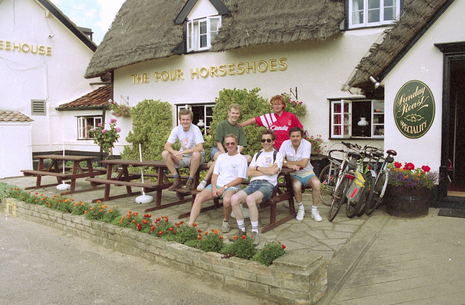 The First-Ever BSCC Sponsored Ride, Suffolk - 2nd June 1995: Outside the Four Horseshoes in Thorham