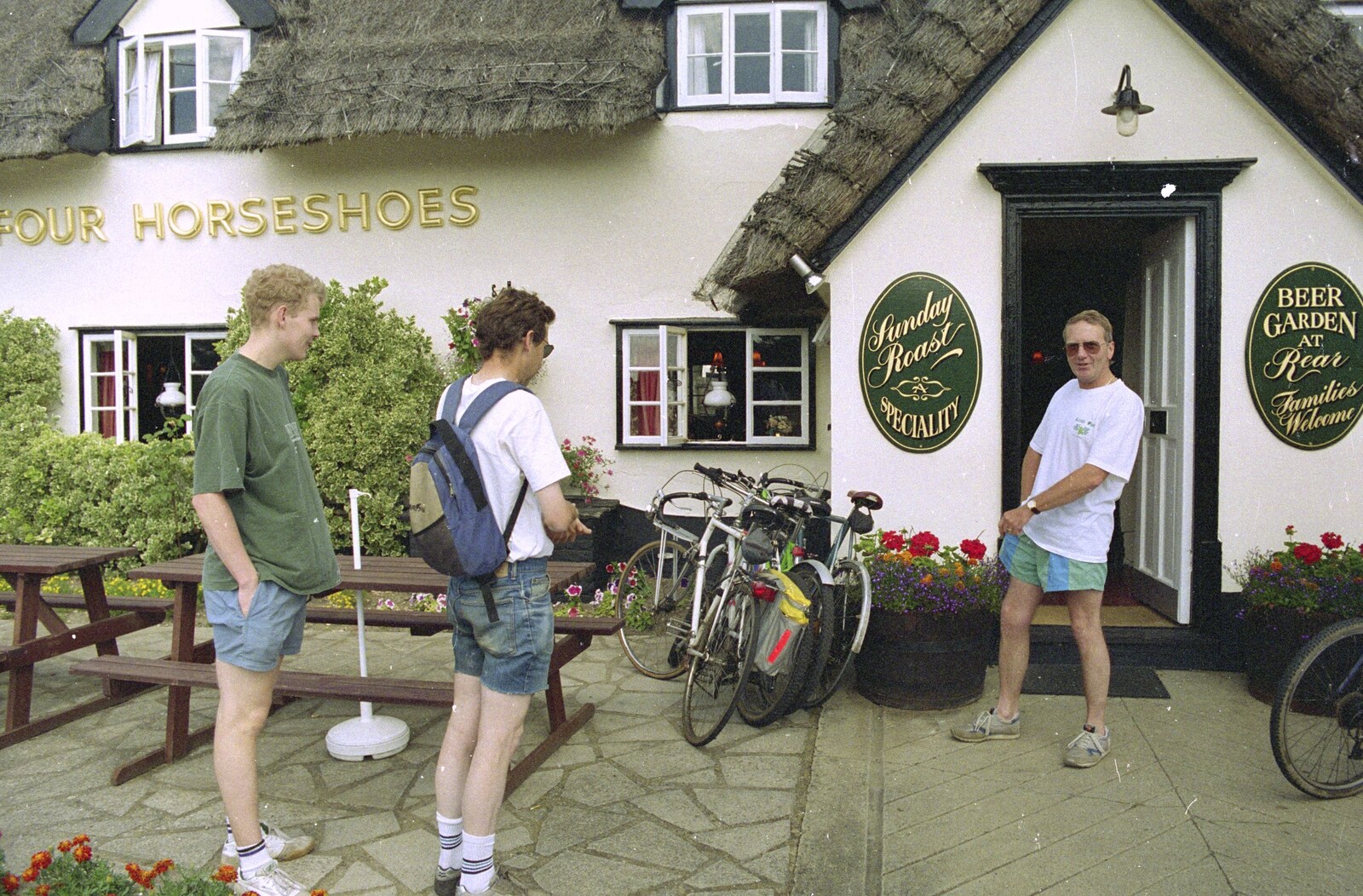 The First-Ever BSCC Sponsored Ride, Suffolk - 2nd June 1995: John Willy checks the contents of his pockets
