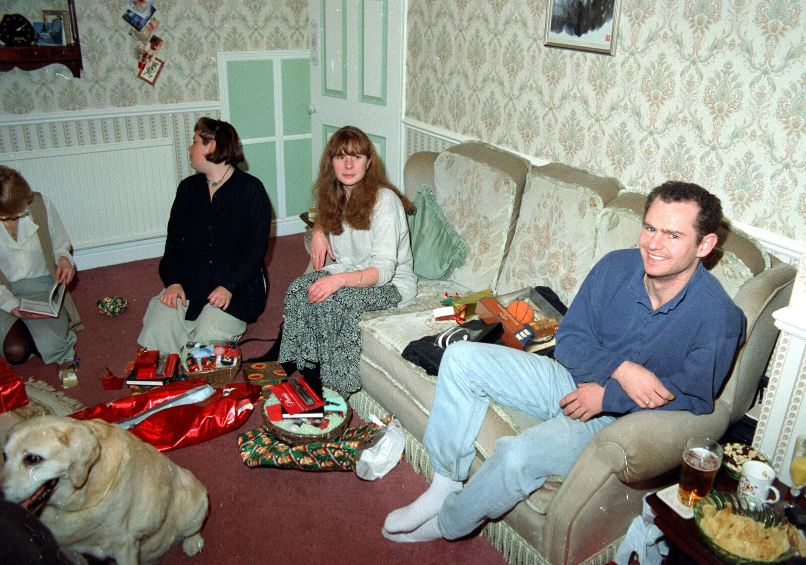 Sis, Mel and cousin Steve from Christmas Up North, Macclesfield, Cheshire - 25th December 1995