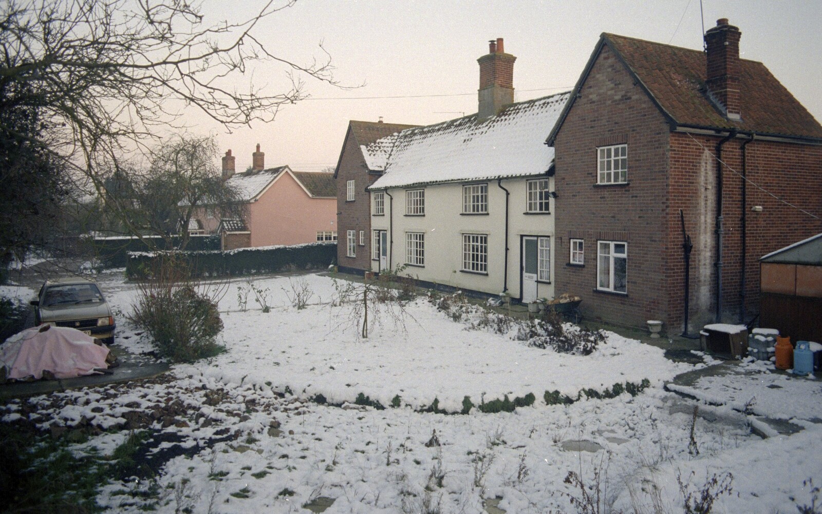 Nosher's pad in the snow from The CISU Internet Team, Bedroom Building and Ferries, Suffolk - 16th February 1996