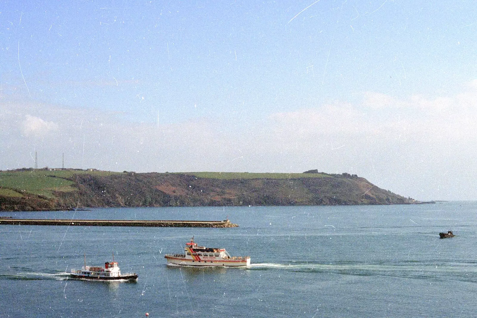 A sight-seeing boat steams back to the Barbican, from Uni: A CISU Trip To Plymouth, Devon - 16th March 1996