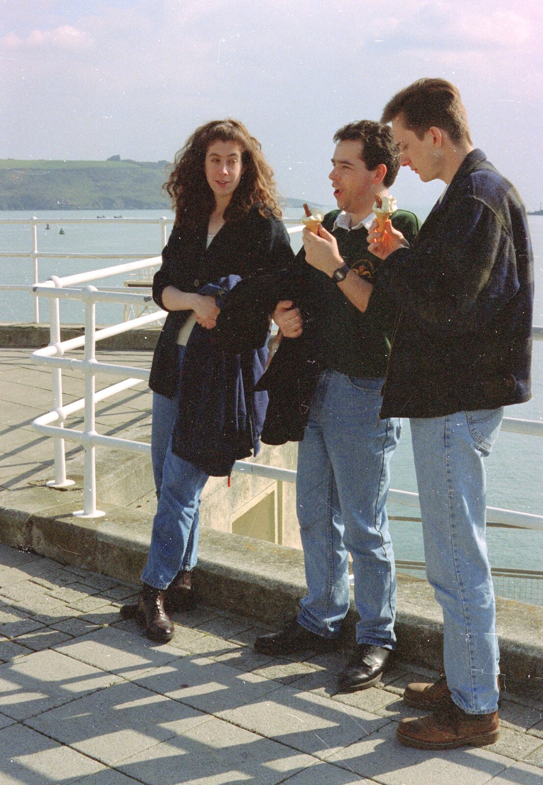 Russell and Andrew do ice creams, as Vicky looks on from Uni: A CISU Trip To Plymouth, Devon - 16th March 1996