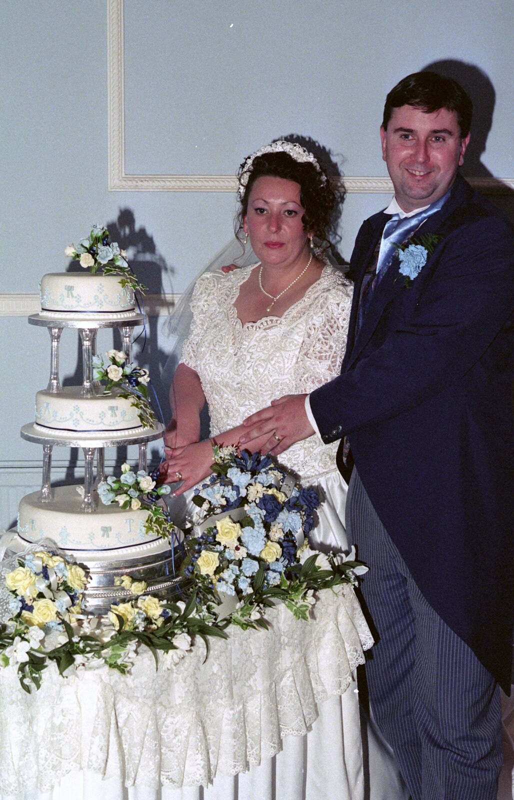 Riki's Wedding, Treboeth, Swansea - 7th May 1996: Riki helps with the cake cutting