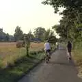 The BSCC cycles into Thrandeston, A BSCC Ride to the Six Bells, Gislingham, Suffolk - 21st May 1996