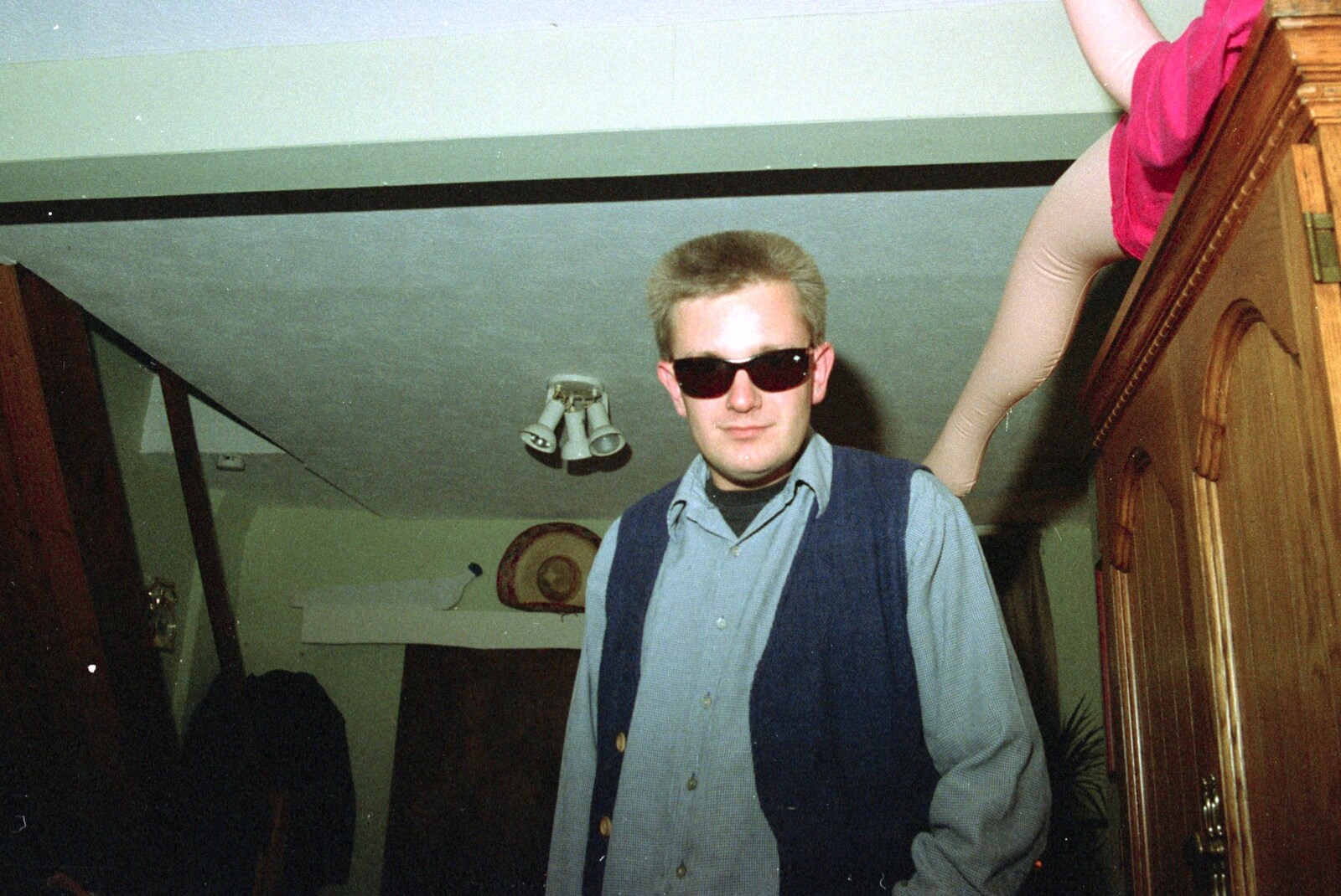 A CISU Party Round Trev's House, Cavendish Street, Ipswich - 17th May 1997: Nosher with the shades on
