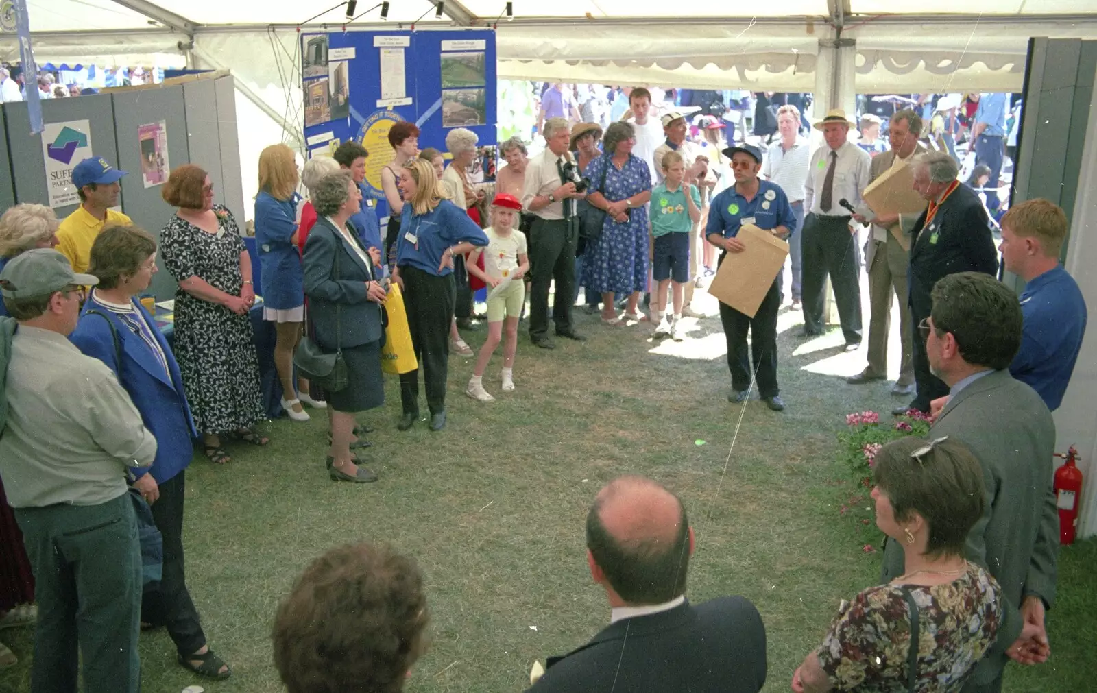 Dan Gaul does a bit of a presentation, from CISU do 'Internet-in-a-field', Suffolk Show, Ipswich - May 21st 1997