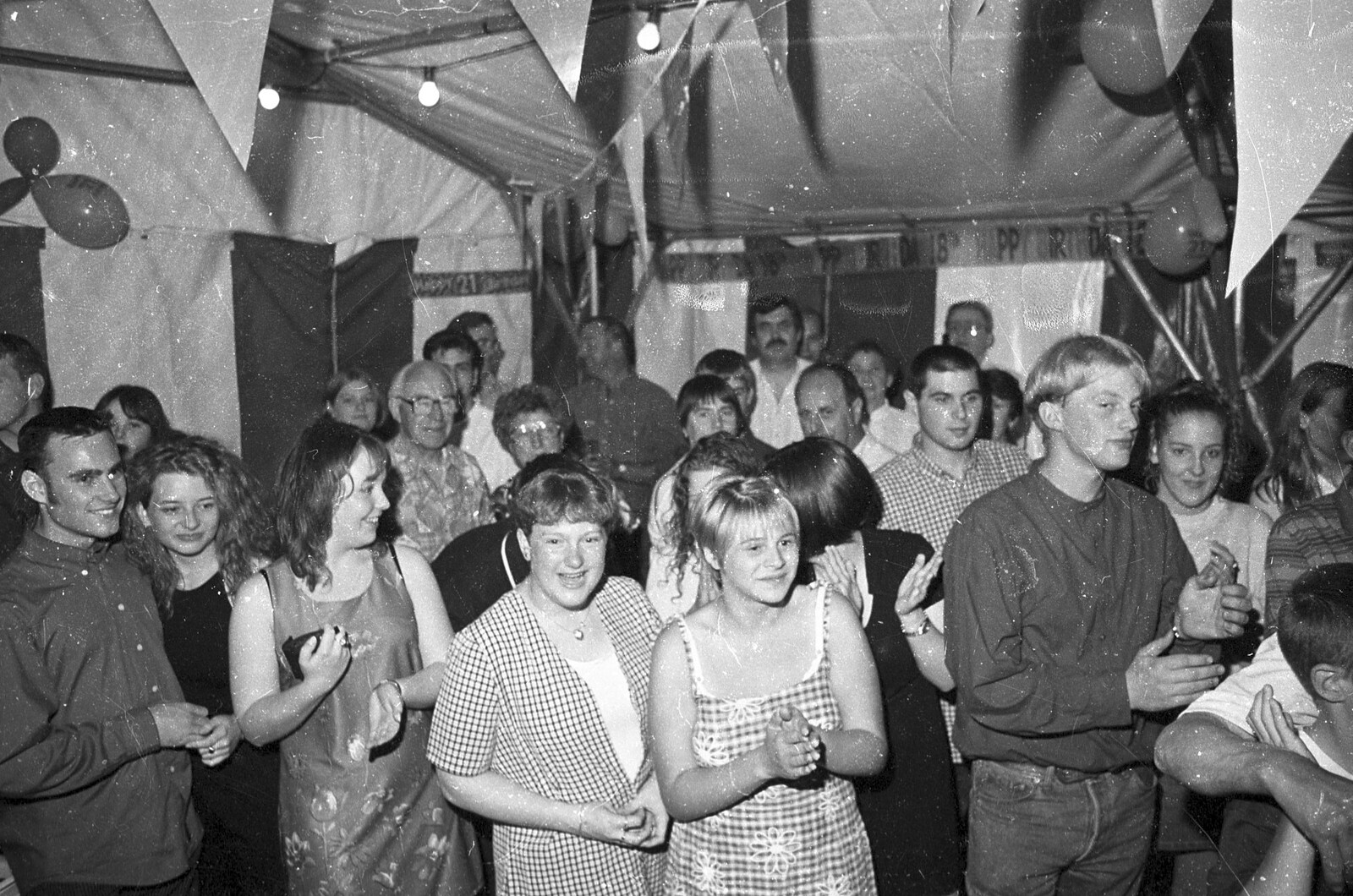 Lorraine's 18th and Claire's 21st, The Swan Inn, Brome, Suffolk - 11th June 1997: The crowd applauds the speeches