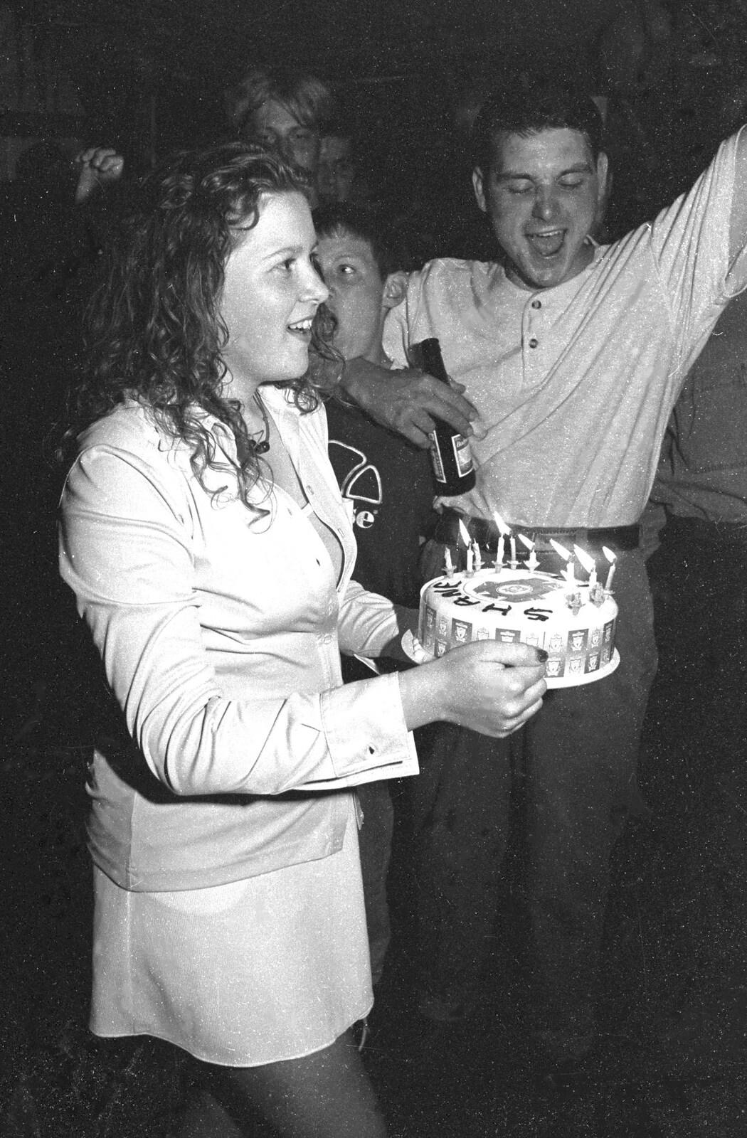 Lorraine's 18th and Claire's 21st, The Swan Inn, Brome, Suffolk - 11th June 1997: Helen Morton presents a cake to Shane