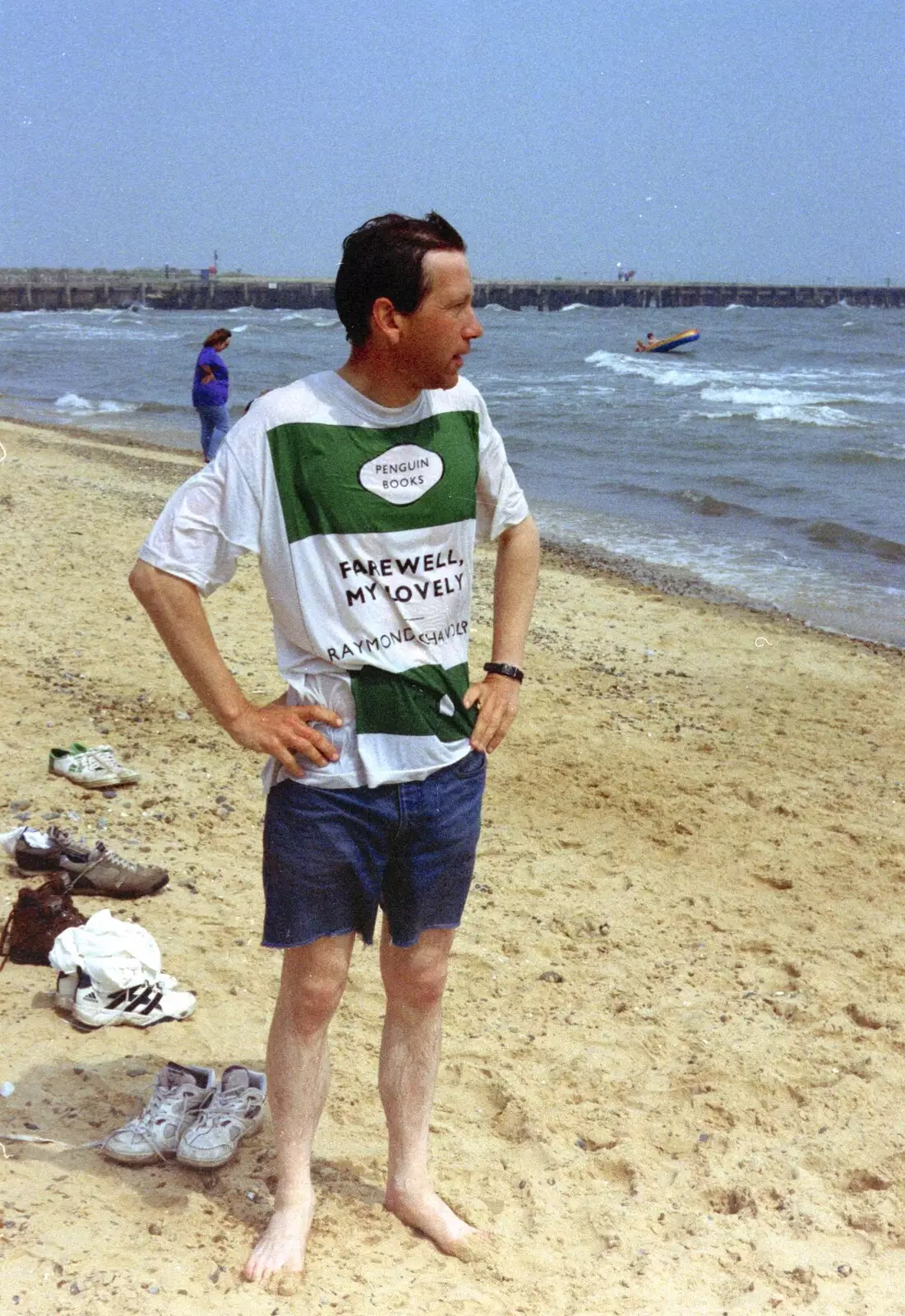 Apple considers the sea, from BSCC at the Beach, Walberswick, Suffolk - 15th July 1997