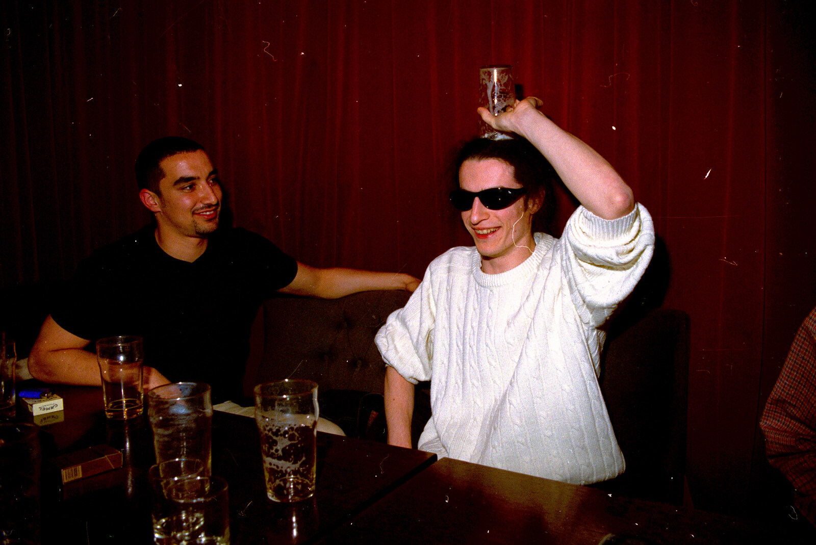 CISU Plays Cardinal's Hat in the SCC Social Club, Ipswich, Suffolk - 3rd August 1997: Frenchie puts a glass on the head