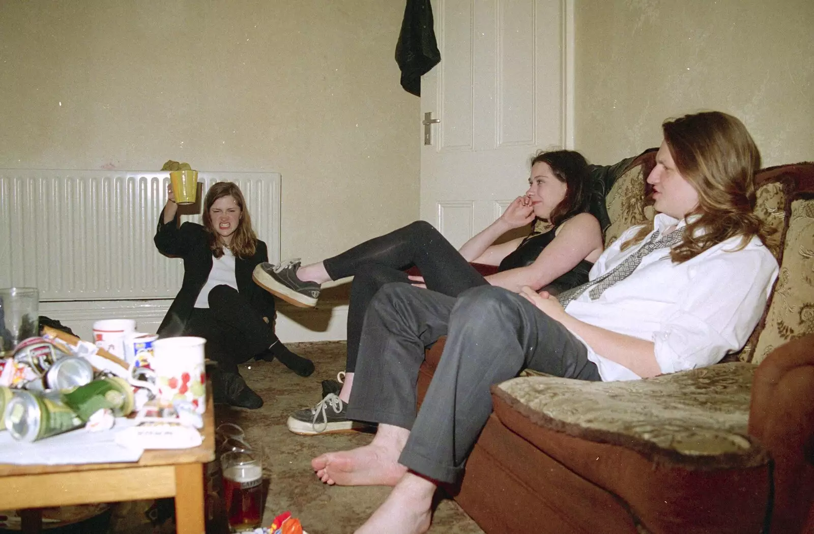 A toast in a coffee mug, from Sis Graduates from De Montfort, Leicester, Leicestershire - 9th August 1997