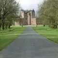 The drive up to Glamis Castle, A Trip to Pitlochry, Scotland - 24th March 1998