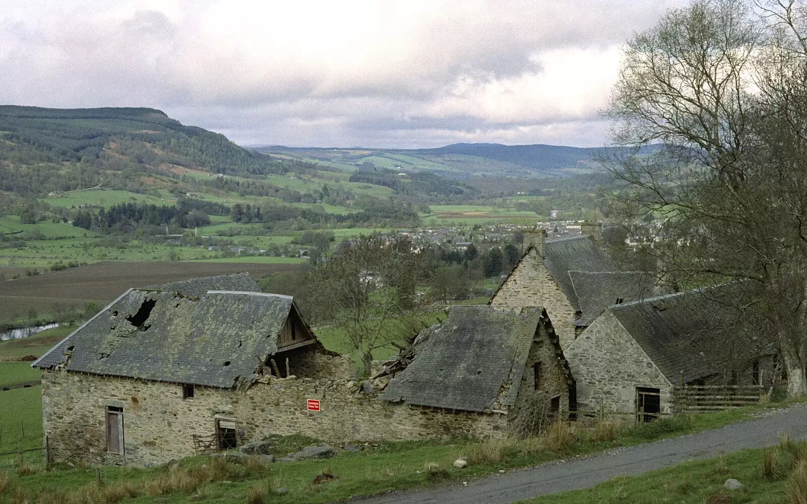 Derelict farm buildings, from A Trip to Pitlochry, Scotland - 24th March 1998