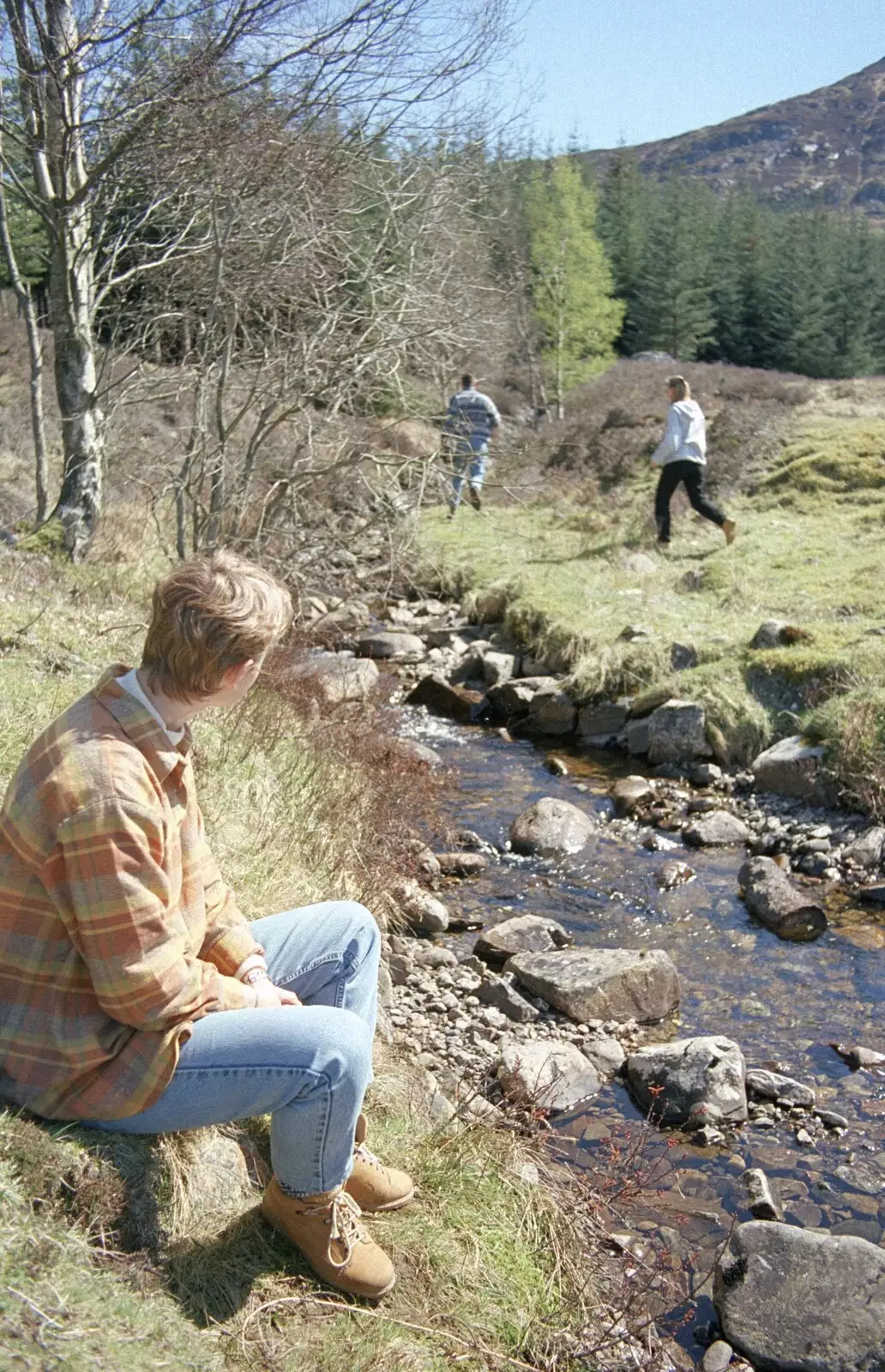 Isabelle watches as Sean and Carole run off, from A Trip to Pitlochry, Scotland - 24th March 1998