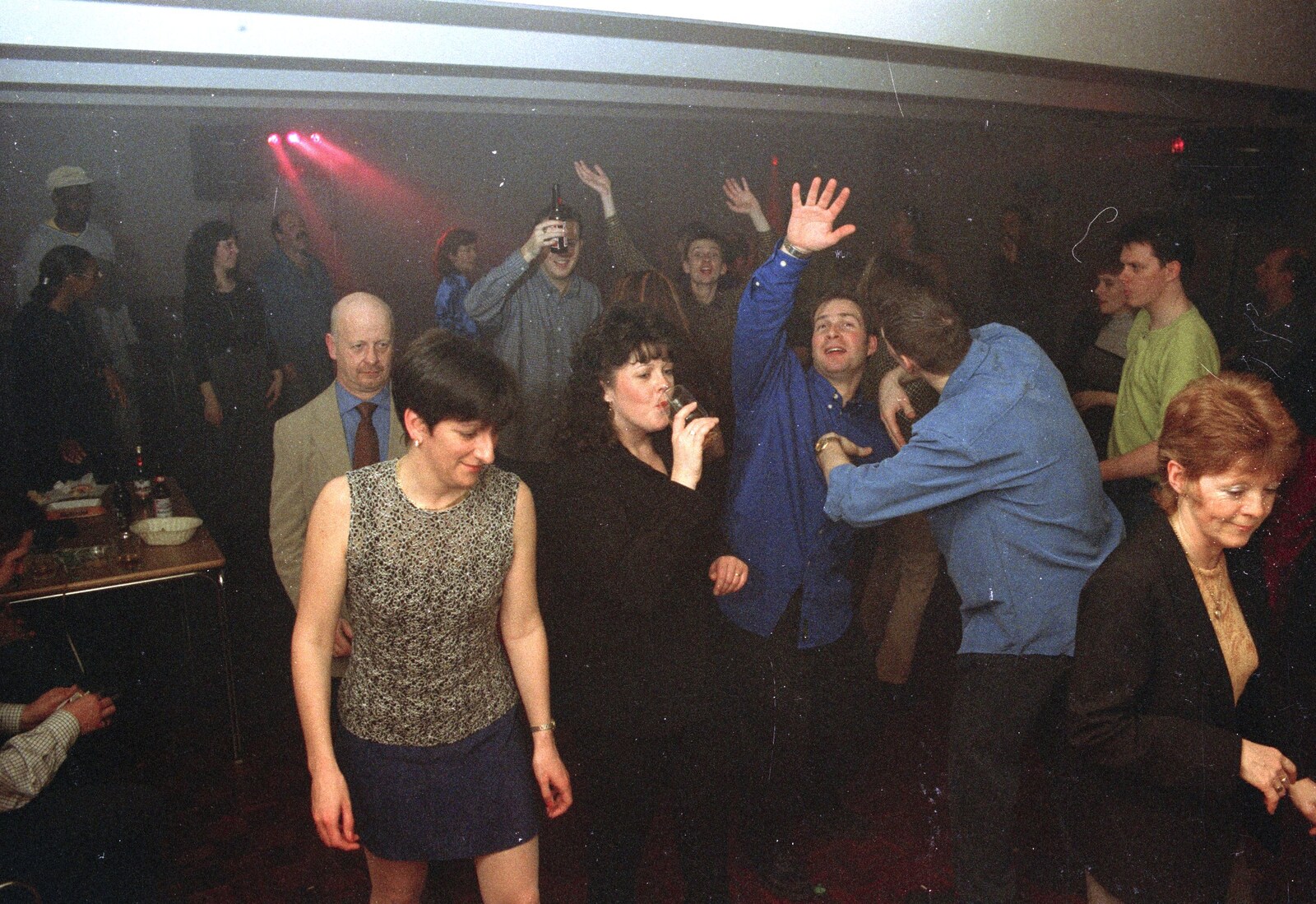 More CISU hand waving from A CISU Thrash in the SCC Social Club, Rope Walk, Ipswich - 4th April 1998