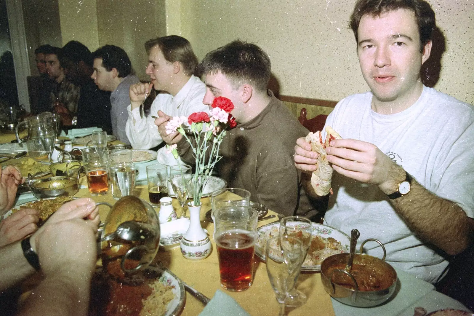 Tim eats a Naan on a return visit by Campbell, from A CISU Trip to Plymouth, Devon - 1st May 1998